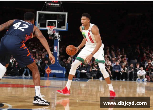 字母哥生涯首夺MVP：篮球场上的传奇时刻